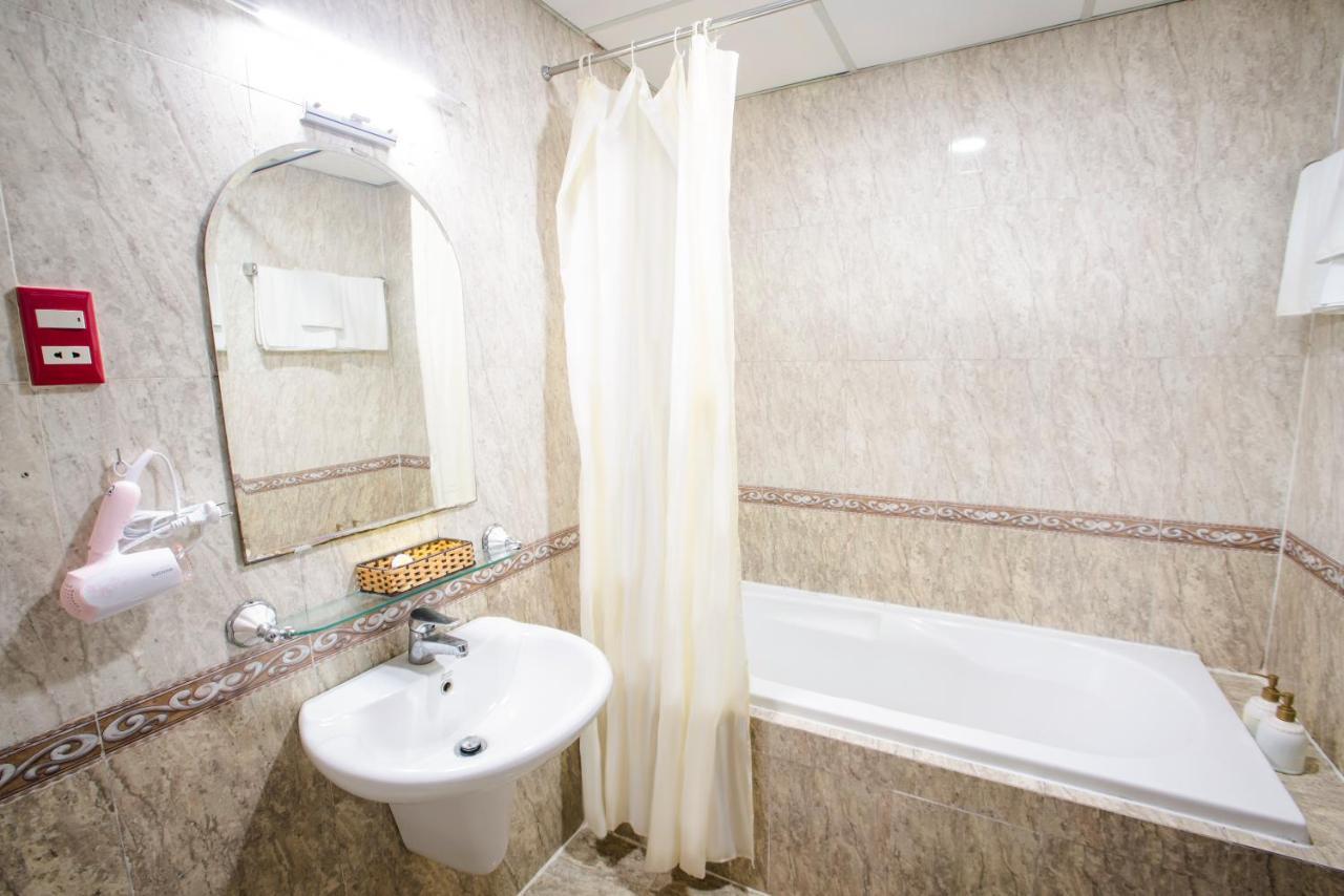 Thanh Thu Hotel Thành Pho Ho Chí Minh Esterno foto
